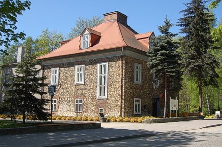 پرونده:ساختمان موزه خشانوف.jpg