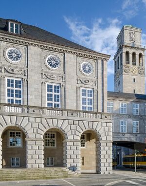 Rathaus-Muelheim-Nordseite.jpg