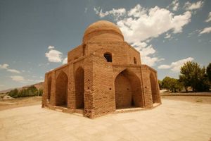 نمای بیرونی بنا