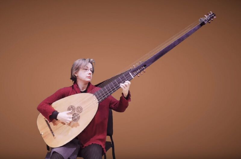 پرونده:Theorbo.jpg
